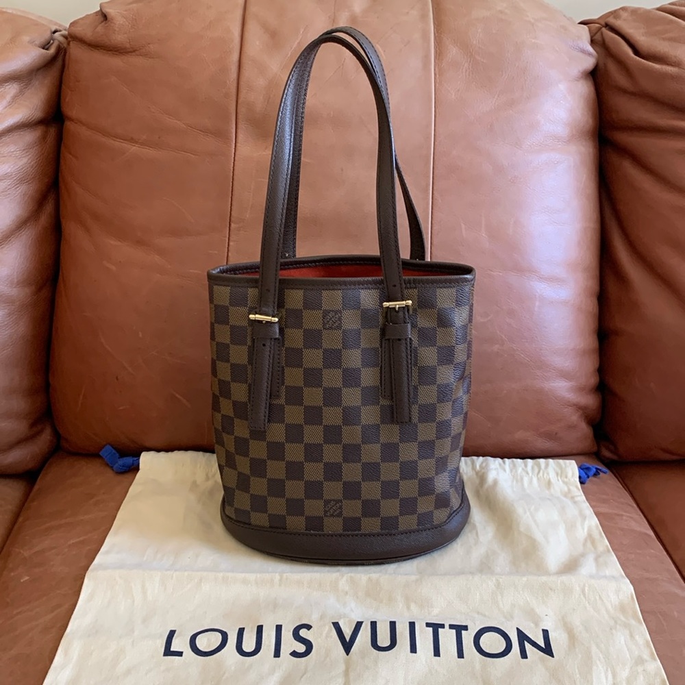 💋💄Beautiful Authentic Louis Vuitton Ebene Damier Petite Bucket Bag💄💋